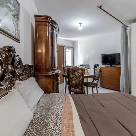 Bravetta House Pamphili