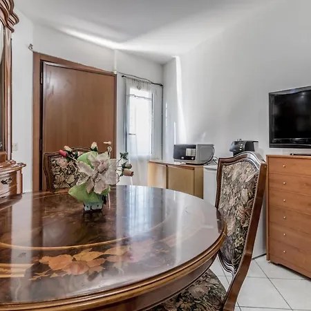 Apartment Bravetta House Pamphili