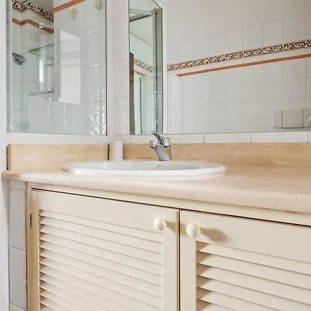 Hostme Colosseum Apartment *