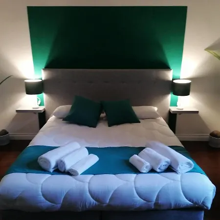 Penzion Shine House