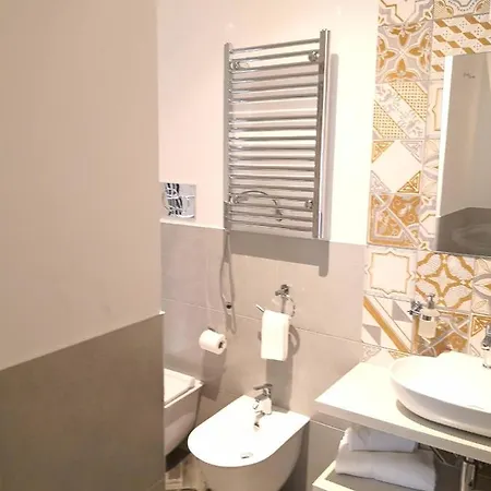 Frattina Ff Italian Guest house Rome