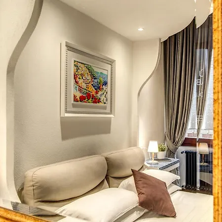 Affittacamere Tritone House 4*