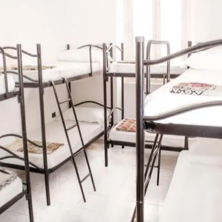 Hostal Melting Pot *