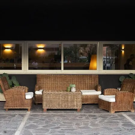 Bv Oly Hotel 4*