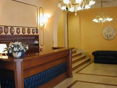 Szálloda Varese 3*