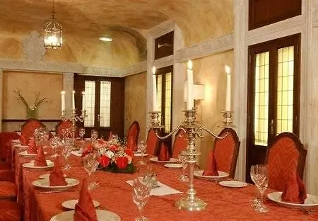 Hotel Palazzo Cardinal Cesi 4*