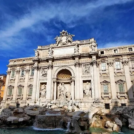 Trevi Halldis Rome