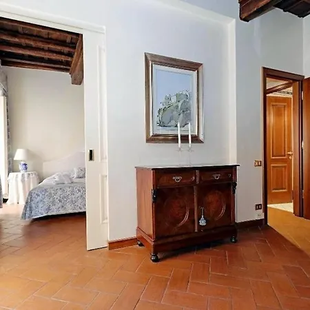 Apartament Trevi Halldis