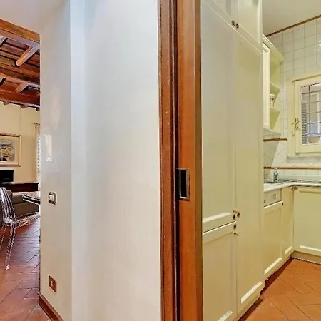 Apartment Trevi Halldis Rome