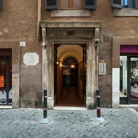 Charming Pantheon In The Heart Of Apartamento *