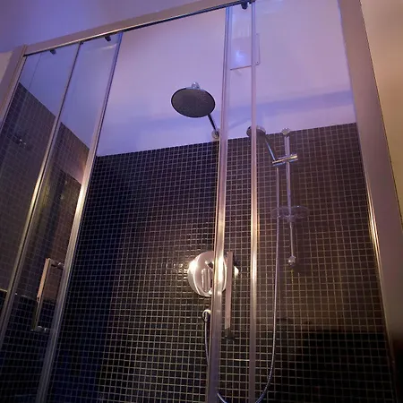 Chroma Italy - Chroma Pente Guest house Rome