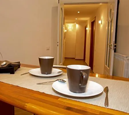 Miclad Colosseum Guest House Bed & Breakfast 3*