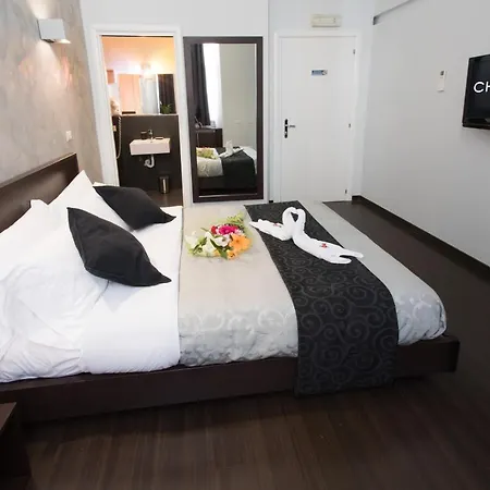 Chroma Italy - Chroma Pente Guest house Rome