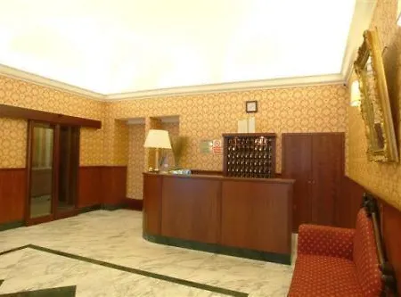 阿克罗珀力酒店 2* 罗马