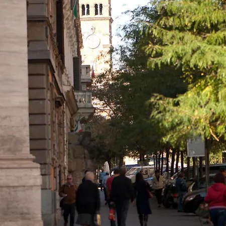Carlo Alberto House Nocleg ze śniadaniem 3*