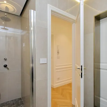 Domna Luxury 2* Roma