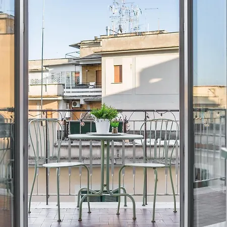 Lilla Hem * Roma