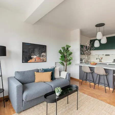 At Your Feet Apartment *