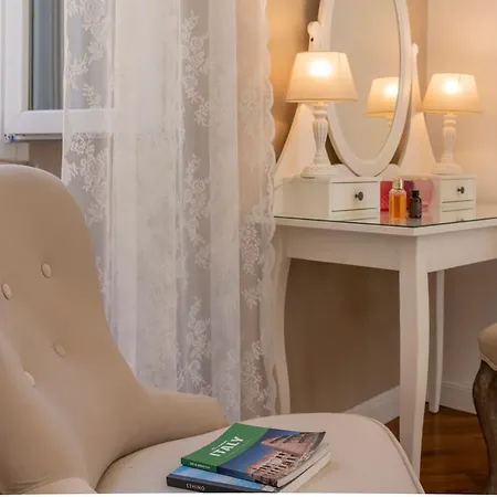 Apartment Lovely New Home, Fontana Di Trevi *