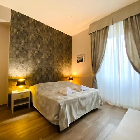 Hotelier 51 2* Rom