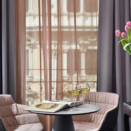 Hotel Leon's Place In Rome