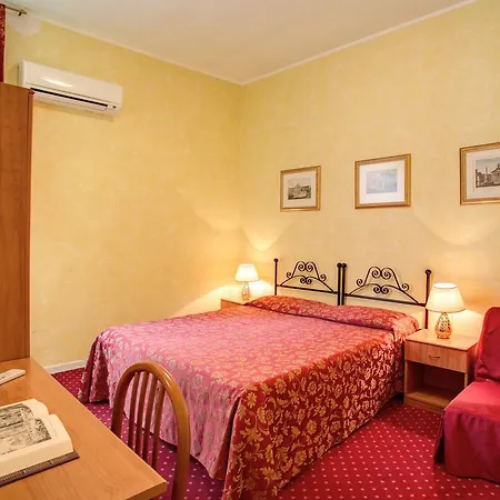 Monti - 2* Roma