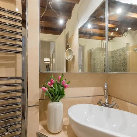 Apartment Lovely New Home, Fontana Di Trevi Rome