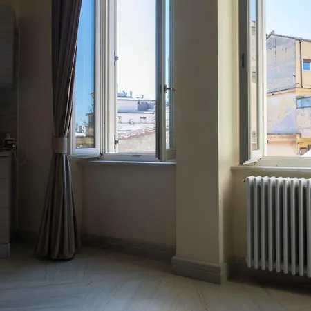 Tritone Apartment