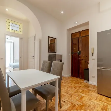 Rione Prati Elegant With Balcony Rome