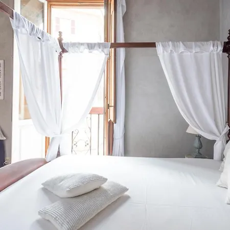Ghetto Campo Dei Fiori Luxury White Apartment Rome