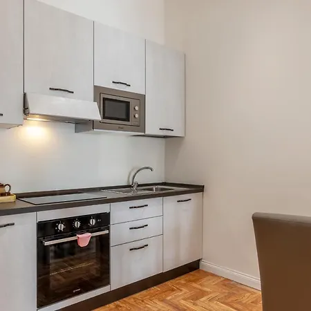 Rione Prati Elegant With Balcony *