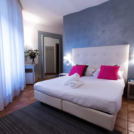 Hotel Gabriella 3*