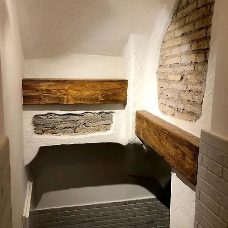 Apartment Paradise In Campo Dei Fiori-navona Square Few Steps From Vatican Rome