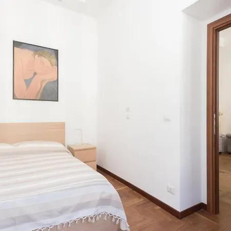 Popolo Elegant Two Bedroom Apartment Rome