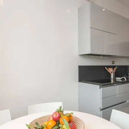 Vatican Luxury View Apartment *