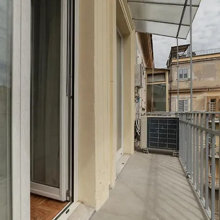 Apartment Rione Prati Elegant With Balcony