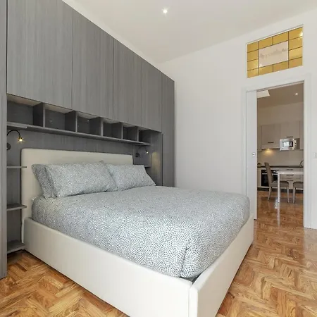Apartment Rione Prati Elegant With Balcony