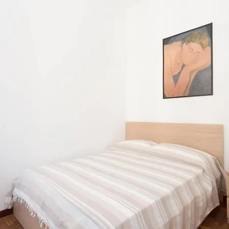 Popolo Elegant Two Bedroom Apartment Rome