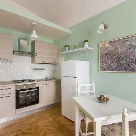 Liberty Colosseo Apartment