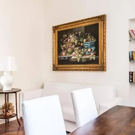 Vatican Large Comfortable Apartment