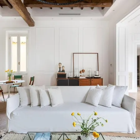 Casa Luce, A Burghesius Home * Rome