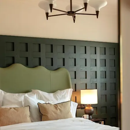 The Hoxton, Hotel 4*