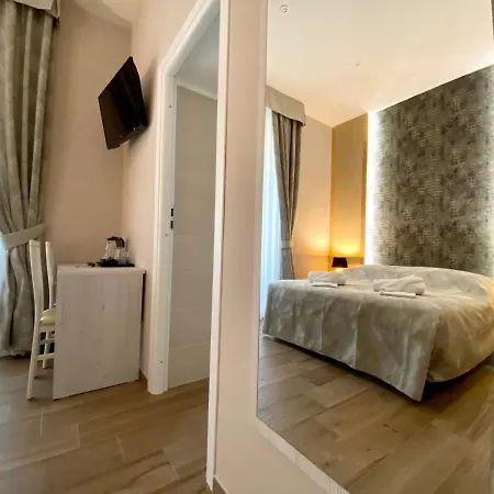 Hotelier 51 2*