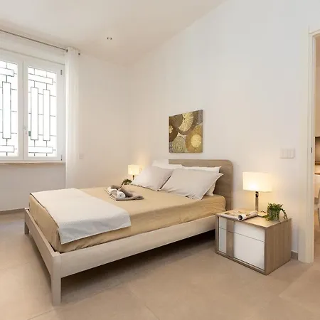 Colosseum Holidays - Marco Aurelio Apartment