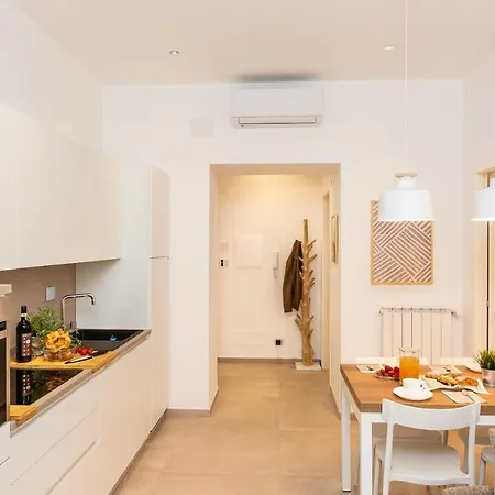 Apartment Colosseum Holidays - Marco Aurelio