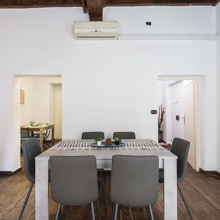 Appartement Muratte Facing Trevi's Fountain Rome