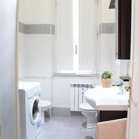 Re Di Roma/cozy Flat For Six Persons Apartment Rome