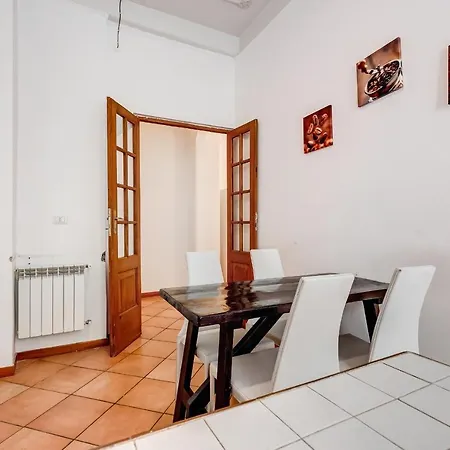 Vatican Germanico 107 Apartment