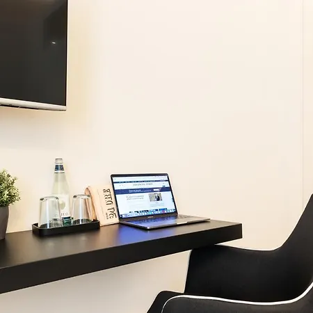 Foresteria Di Piazza Cavour - Luxury Suites&guest House