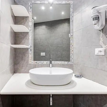 Maison Degli Artisti Guest house Rome